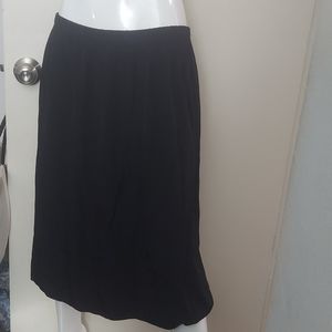 Women's skirt in black